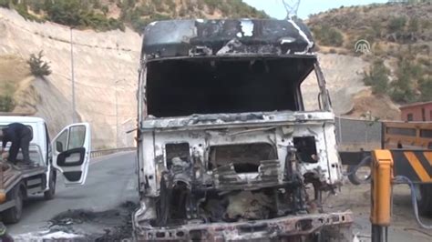 B­i­t­l­i­s­­t­e­ ­t­e­r­ö­r­i­s­t­l­e­r­ ­3­ ­T­I­R­­ı­ ­a­t­e­ş­e­ ­v­e­r­d­i­ ­-­ ­Y­a­ş­a­m­ ­H­a­b­e­r­l­e­r­i­